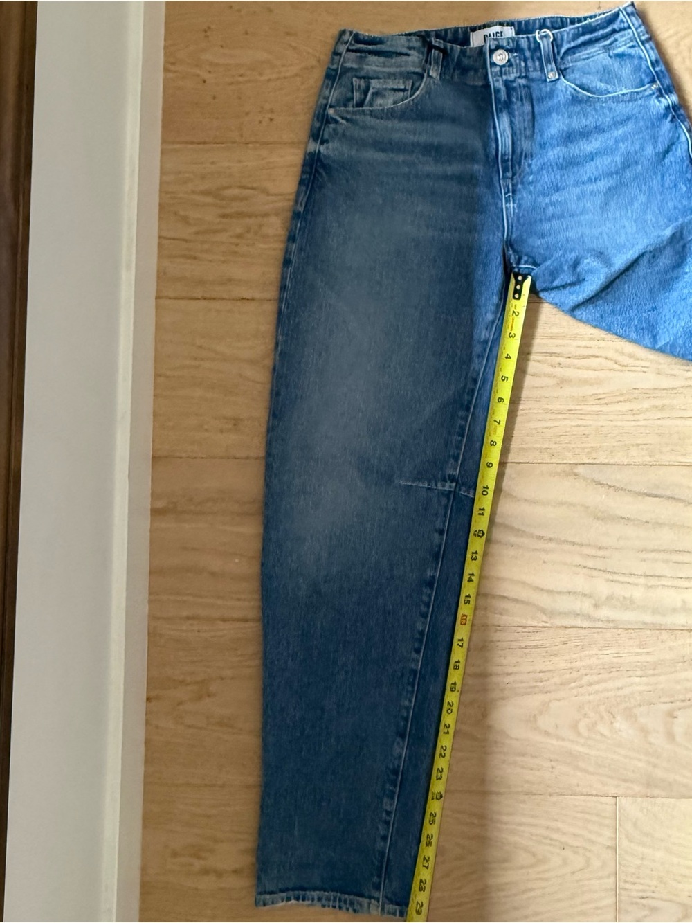 Alexis Blue Straight-Leg Jeans Size 26